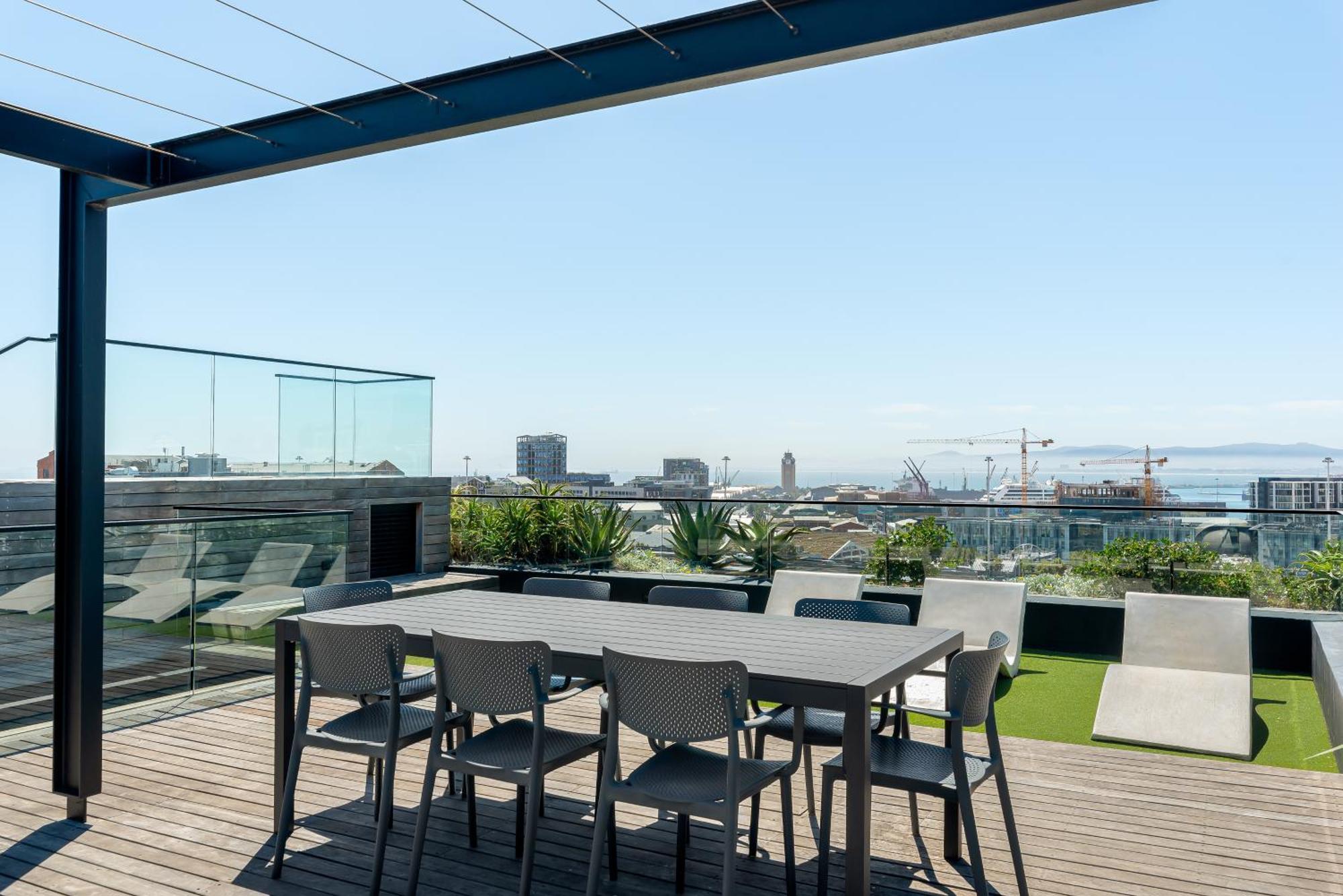The Signature 603 Apartment *