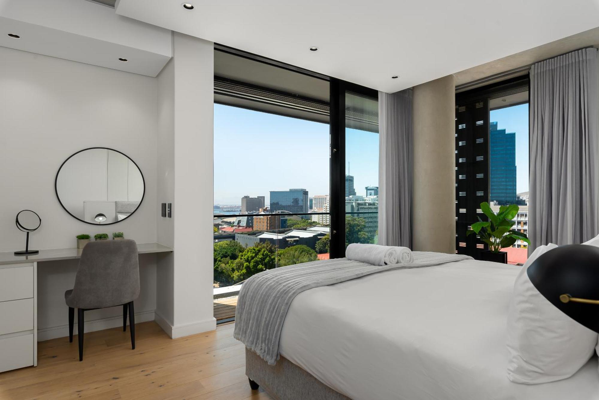 The Signature 603 * Cape Town