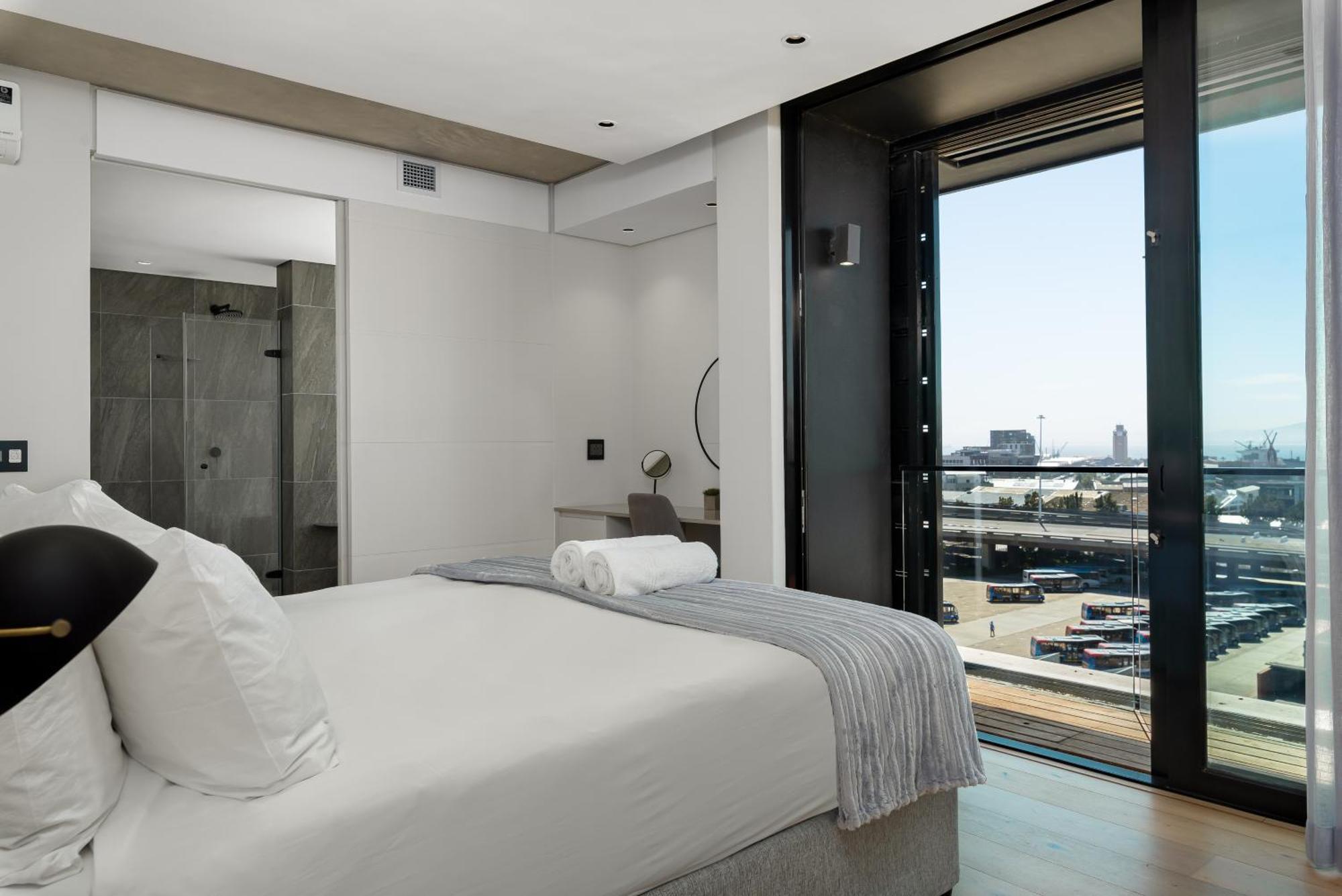 The Signature 603 Apartment *